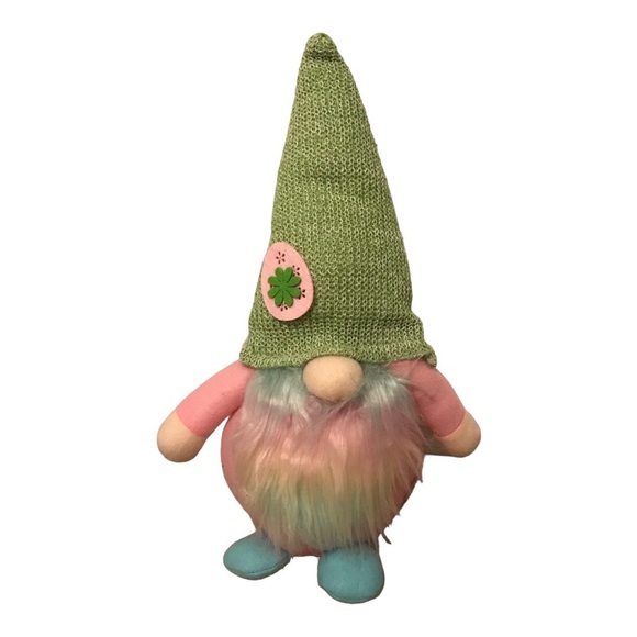 This gnome reminds me of rainbow that’s what I call it ❤️ - Picture 1 of 5